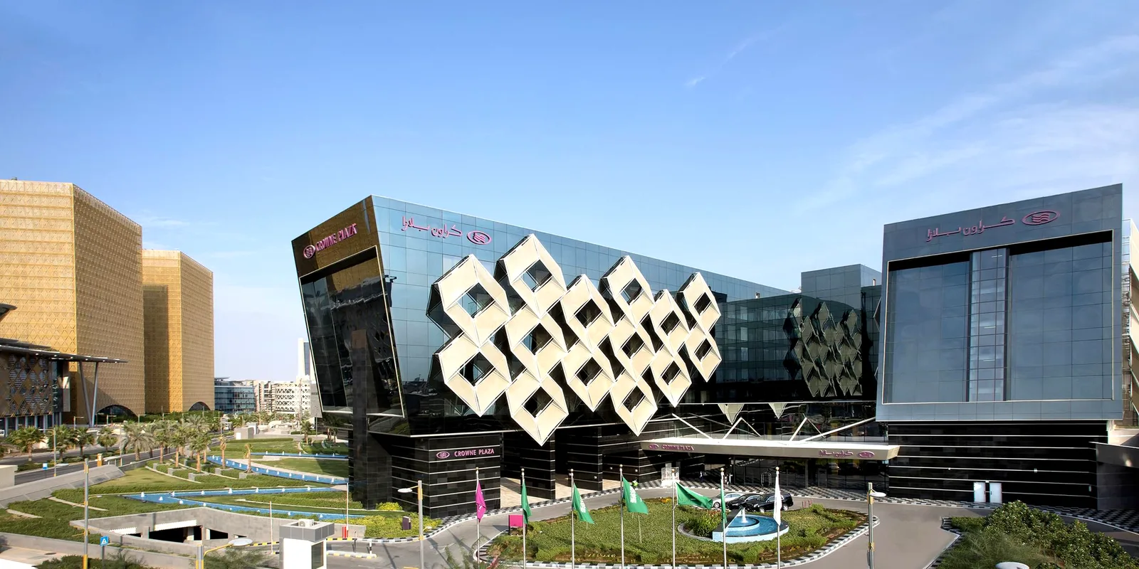 Crowne Plaza Riyadh RDC Hotel & Convention Center, exterior view